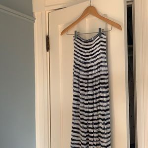 Cool change beach/ cover up maxi dress in a size S